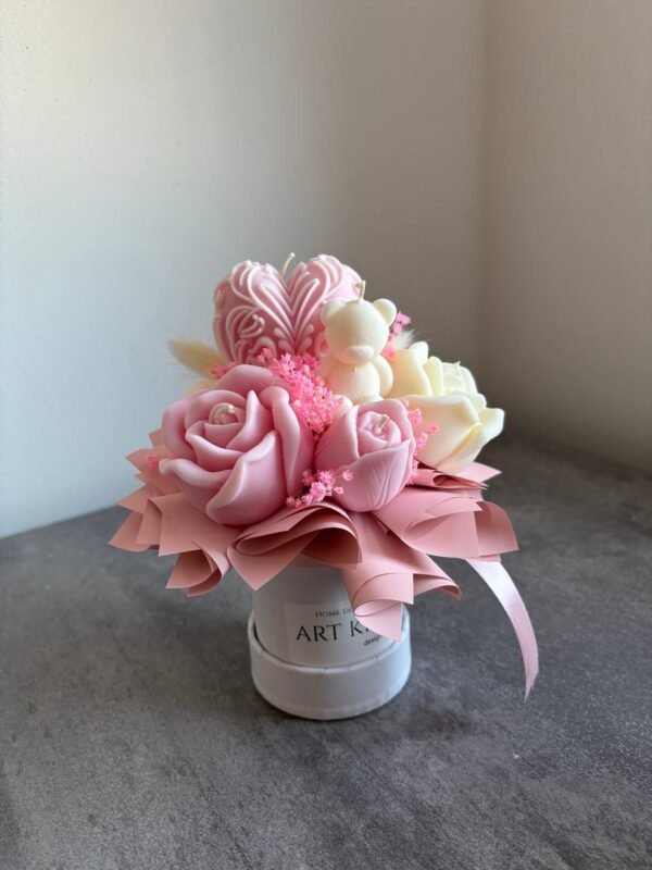 Walentynki - prezent dla Niej mini flower box ze świec sojowych