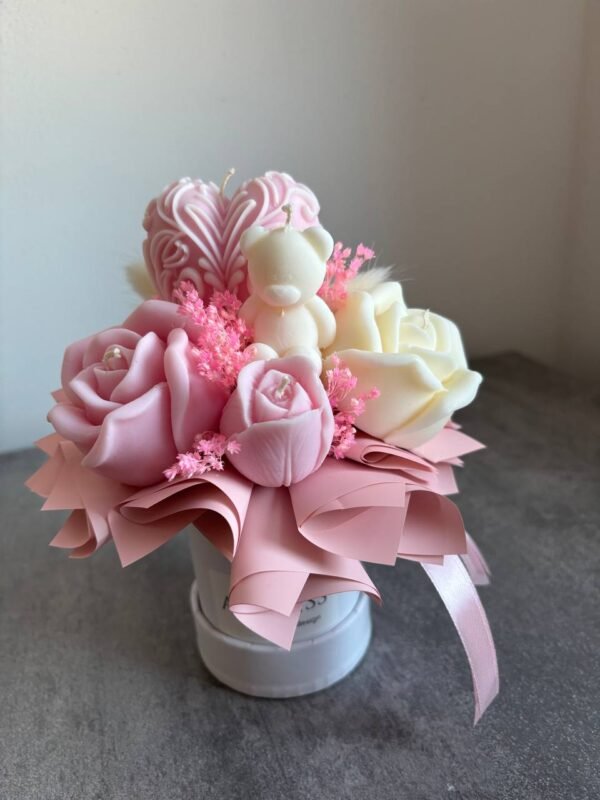 Walentynki - prezent dla Niej mini flower box ze świec sojowych