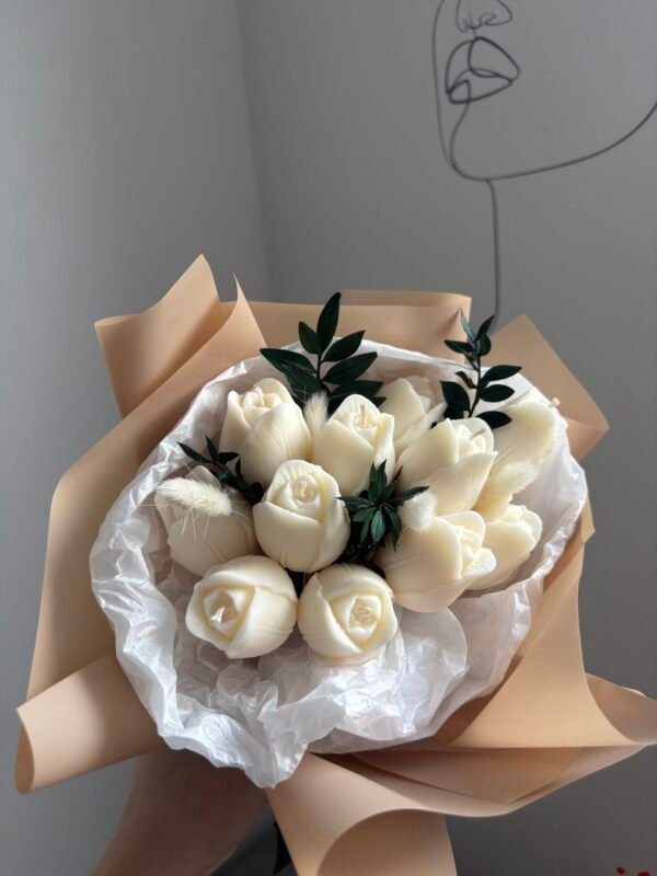 Bukiet białych tulipanów – świece sojowe na Dzień Kobiet